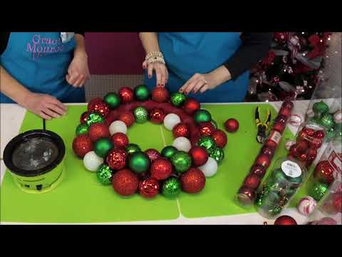 DIY Christmas Crafts - How to Make a Christmas Ball Ornament Wreath